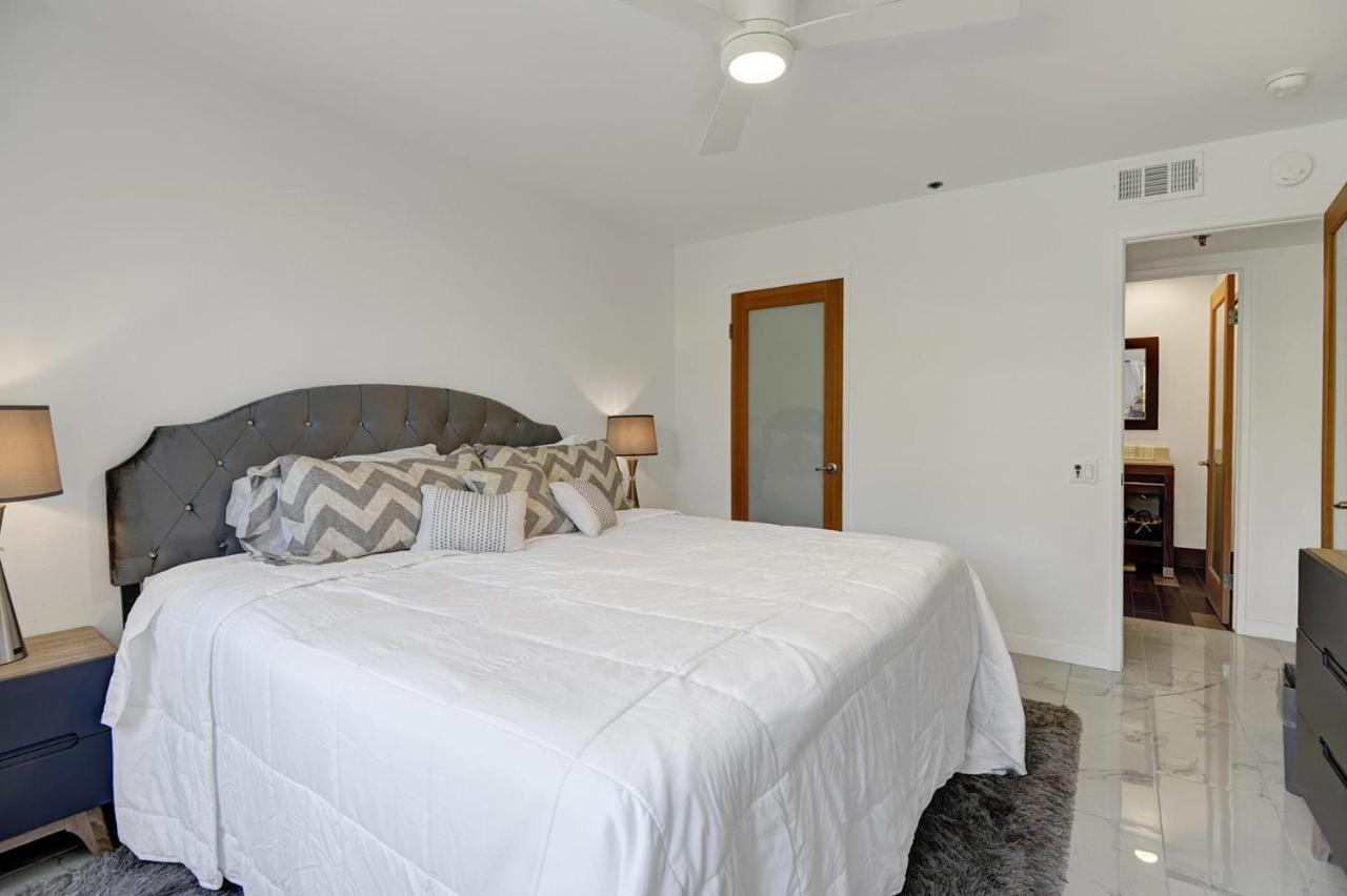 Modern Plaza Villas Oasis Палм Спринг Екстериор снимка
